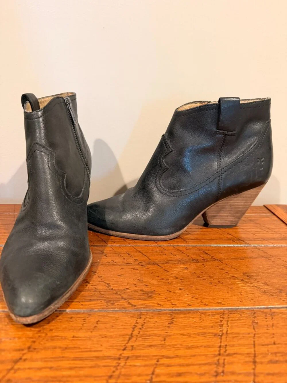 Frye Reina Women's Western Ankle Bootie Size 8.5 M Black Leather